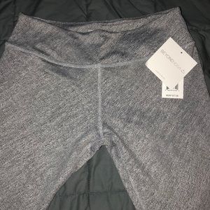 REDUCED! Beyond Yoga Textured Capri Leggings NWT